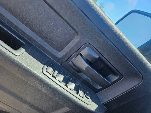 Used 2018 RAM 2500 Tradesman w/ Chrome Appearance Group AWD/4WD image 11