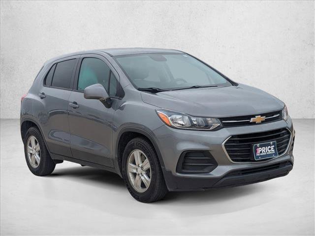 Used 2020 Chevrolet Trax LS w/ Tint and Cruise Package FWD image 3