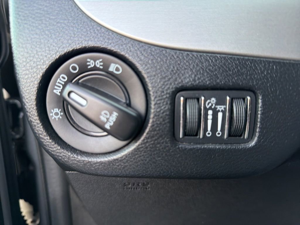 Used 2019 Dodge Grand Caravan GT image 26