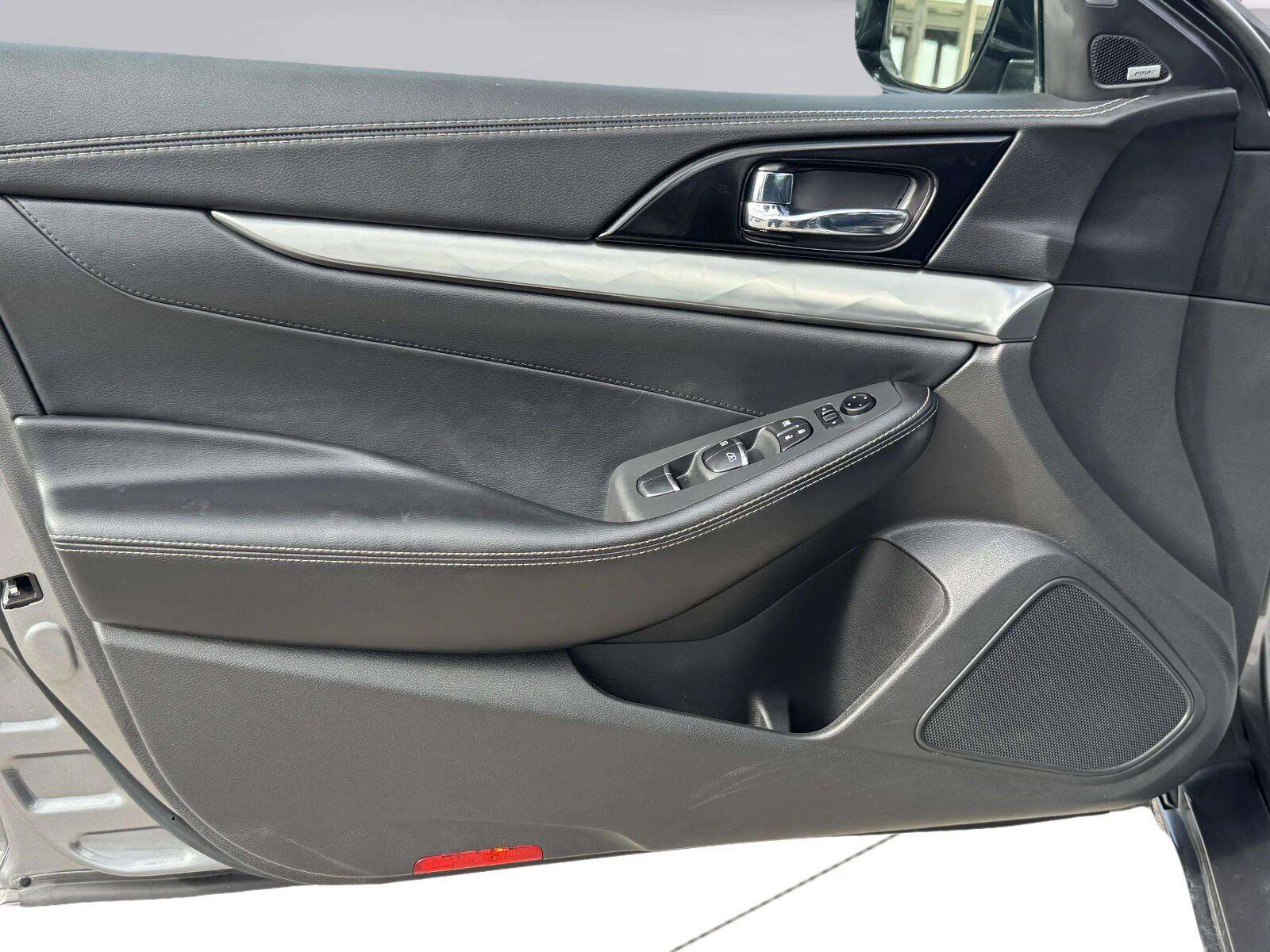 Used 2020 Nissan Maxima 3.5 SL w/ Floor Mat Group FWD image 18