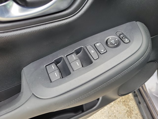 Used 2024 Honda HR-V LX image 17