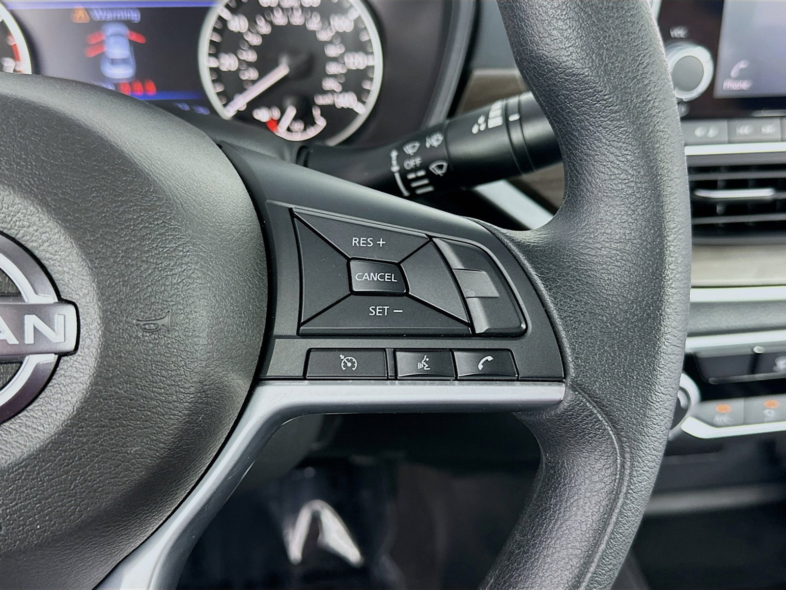 Used 2025 Nissan Altima 2.5 SV AWD/4WD image 15