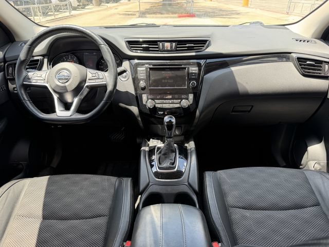 Used 2022 Nissan Rogue Sport SV w/ Technology Package FWD image 25