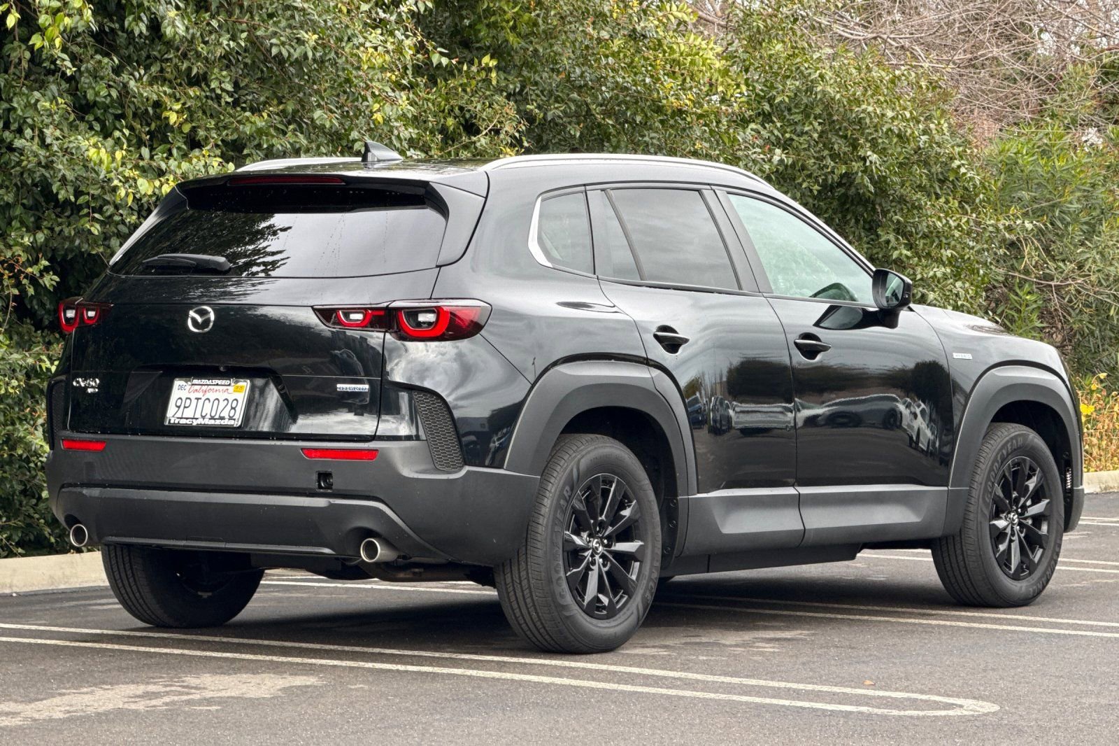 Certified 2025 MAZDA CX-50 2.5 Hybrid w/ Preferred Pkg image 4