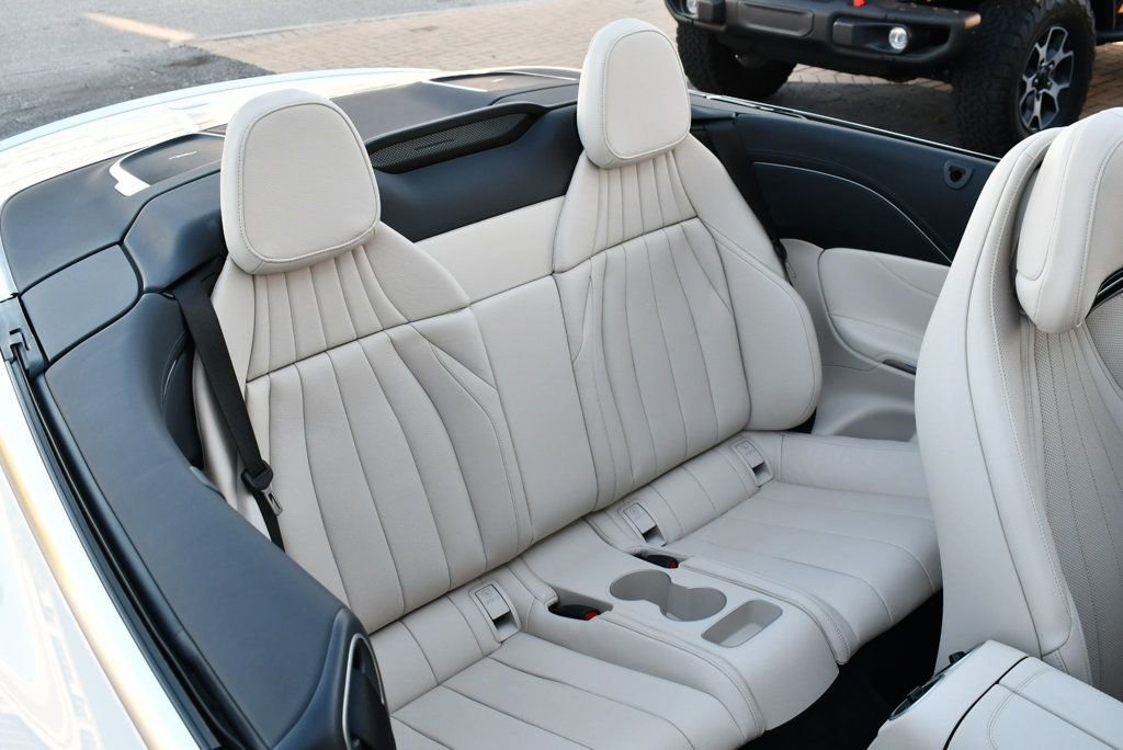 Used 2025 Mercedes-Benz CLE 300 4MATIC Cabriolet image 18