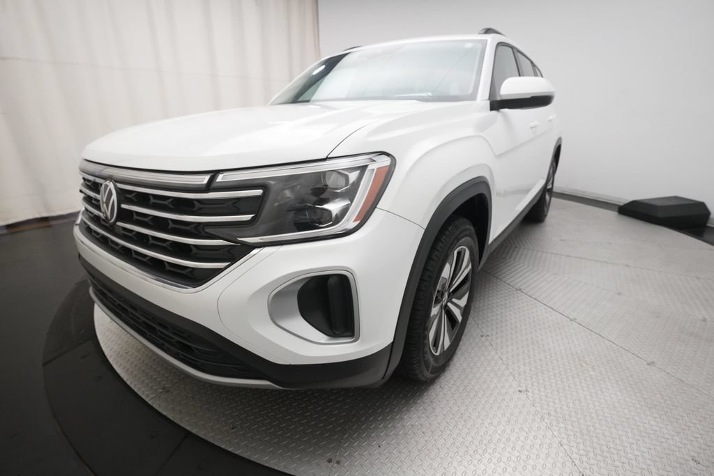 Used 2024 Volkswagen Atlas SE AWD/4WD image 12
