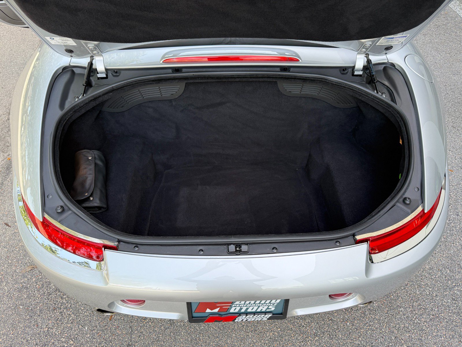 Used 2002 BMW Z8 RWD image 30