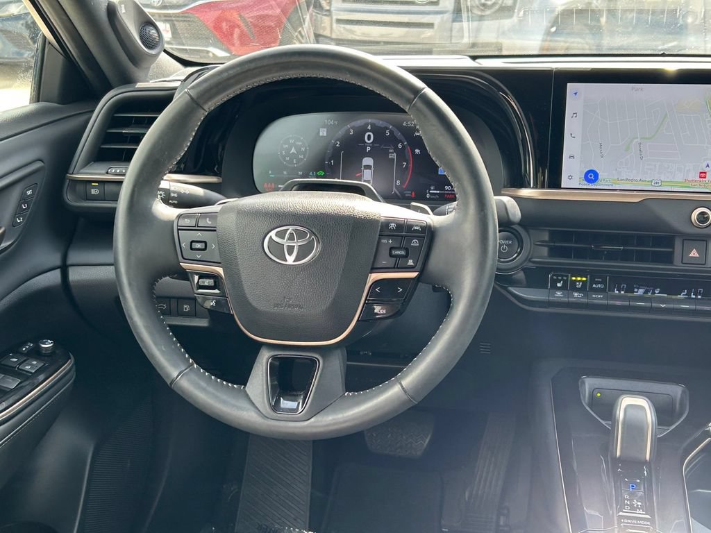 Used 2025 Toyota Crown Platinum AWD/4WD image 42