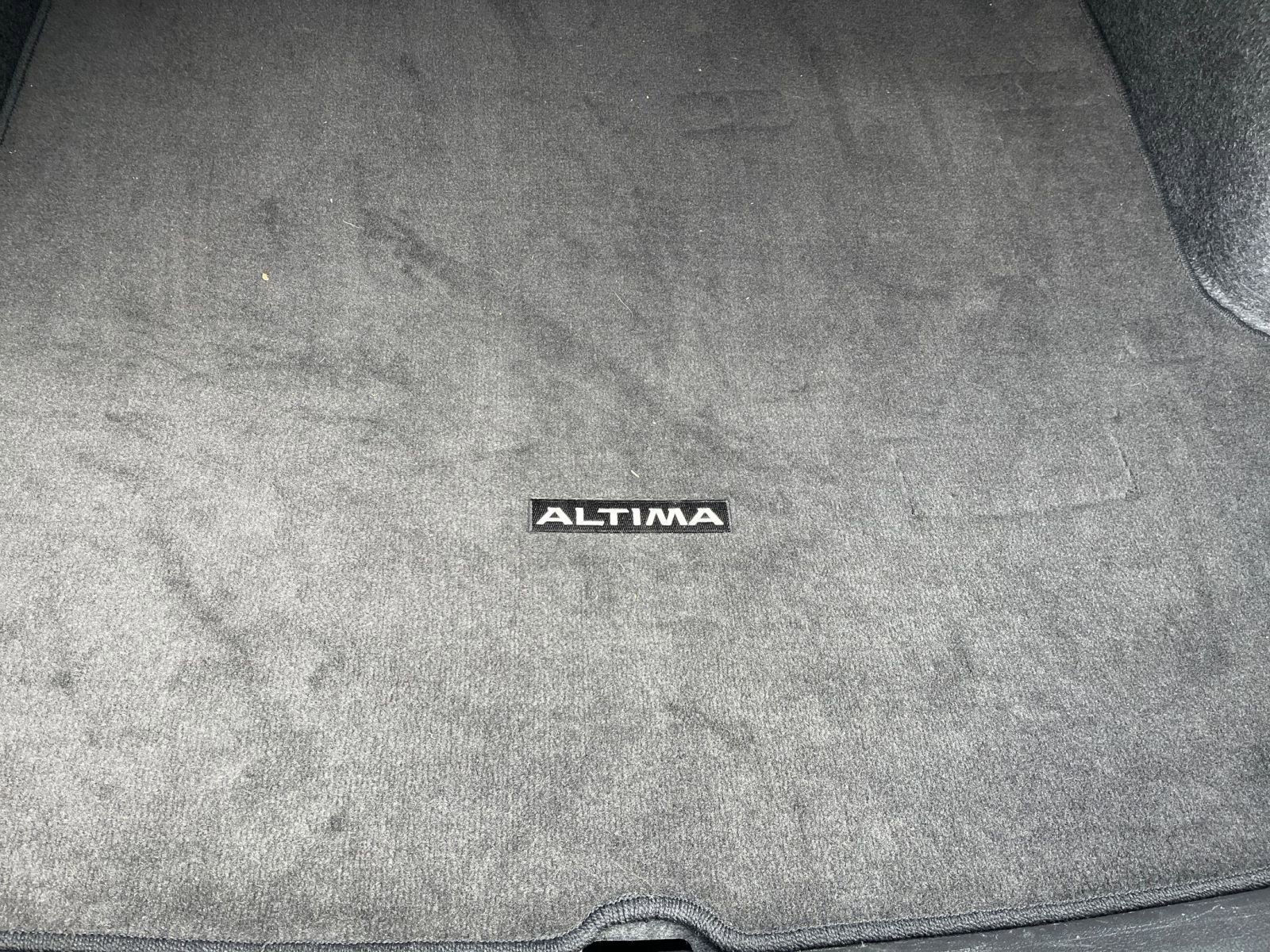 Used 2025 Nissan Altima 2.5 SV image 30