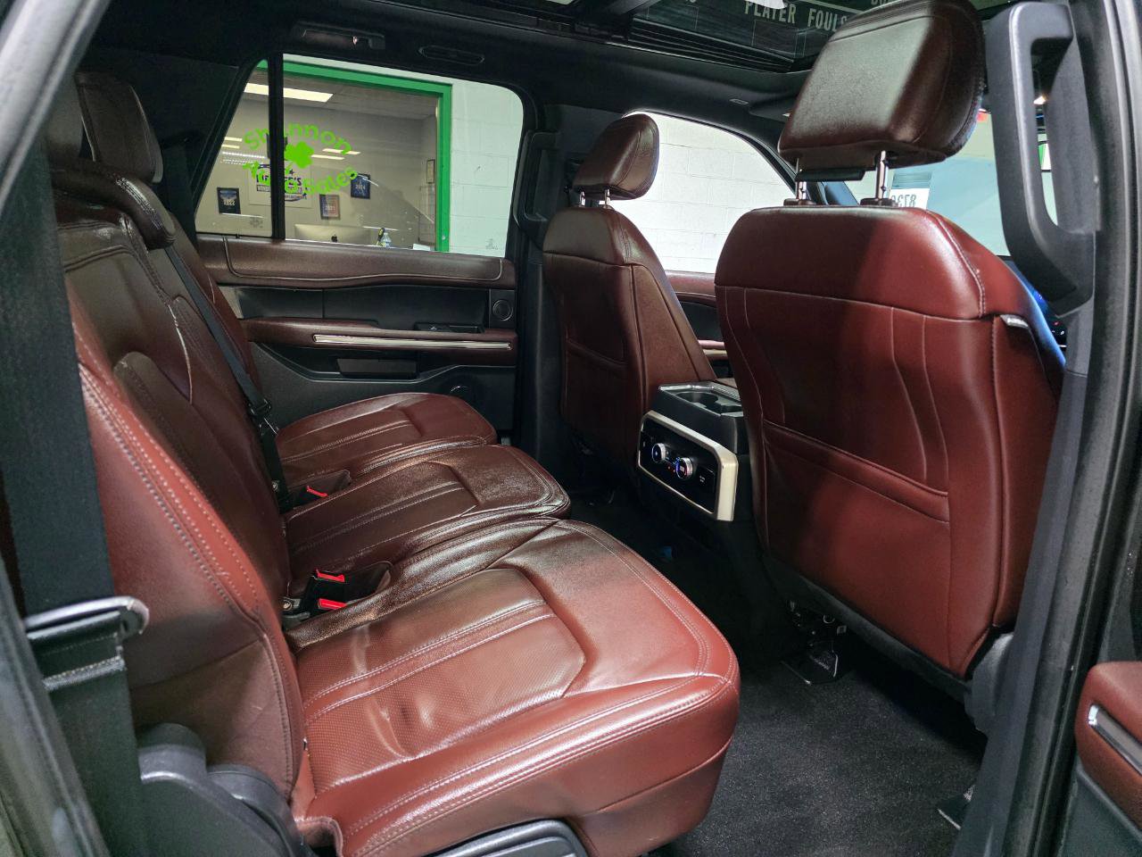 Used 2022 Ford Expedition Max Limited image 25