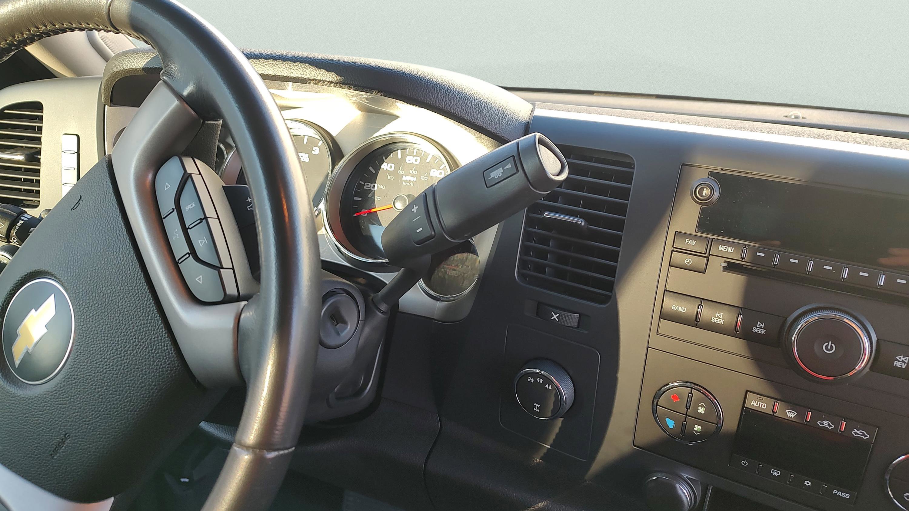 Used 2008 Chevrolet Silverado 2500 LT w/ 1LT Convenience Package image 18