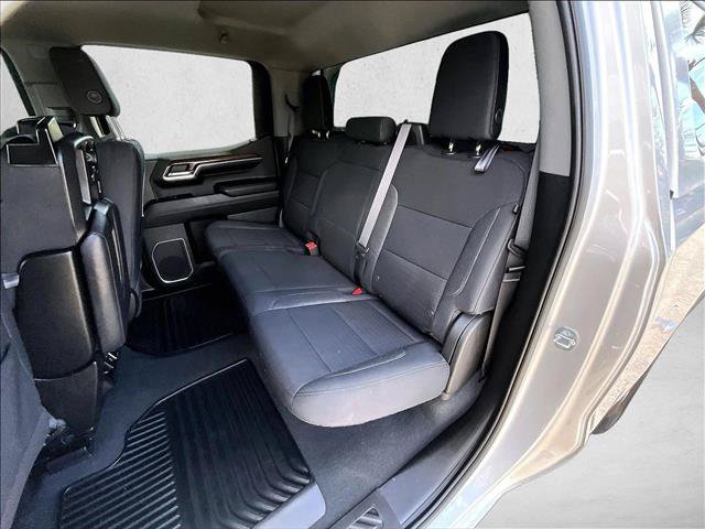 Used 2022 Chevrolet Silverado 1500 LT AWD/4WD image 25