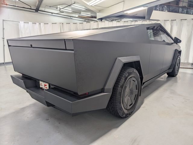 Used 2024 Tesla Cybertruck AWD Crew Cab image 3