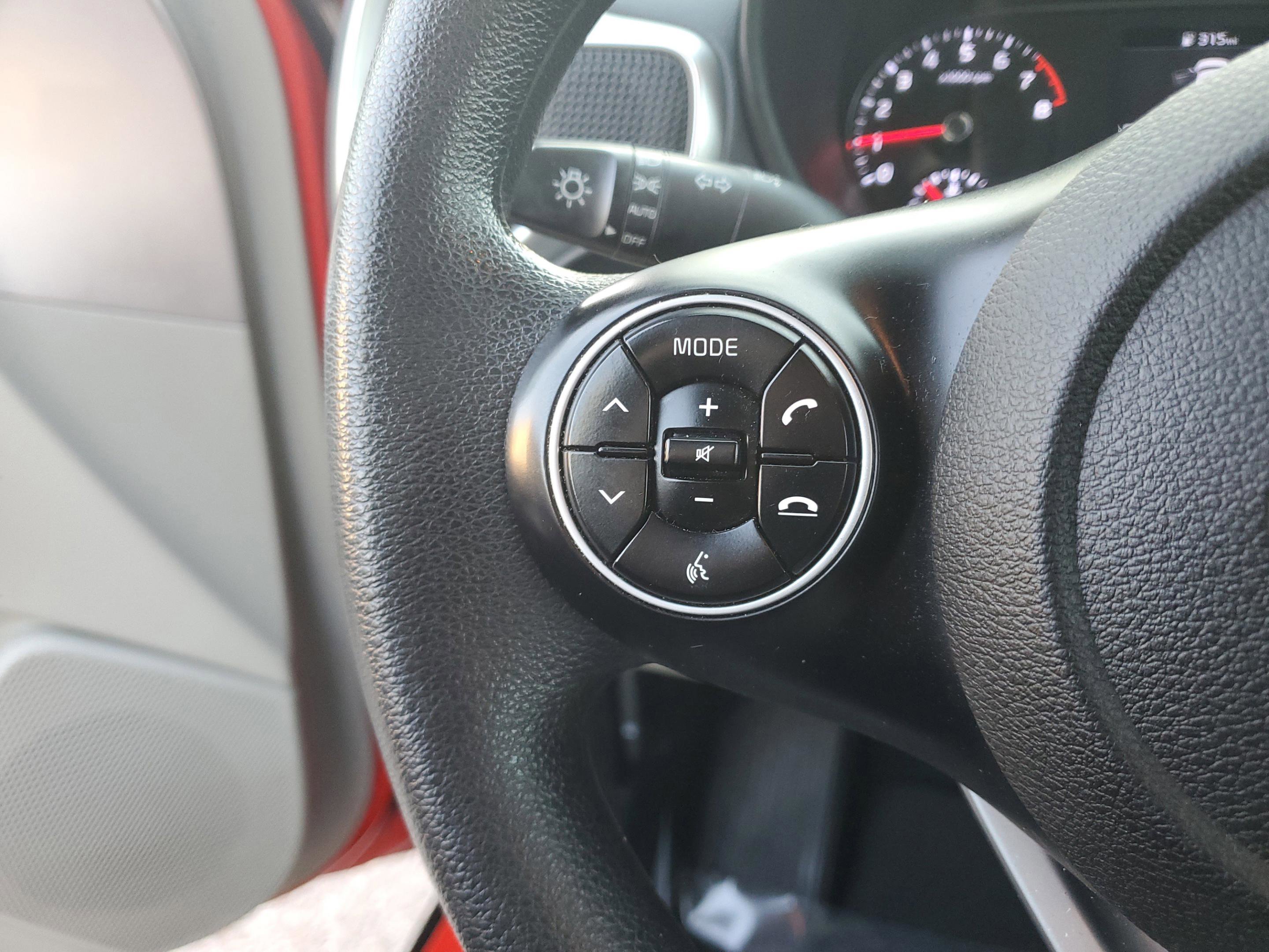 Certified 2020 Kia Soul LX image 28