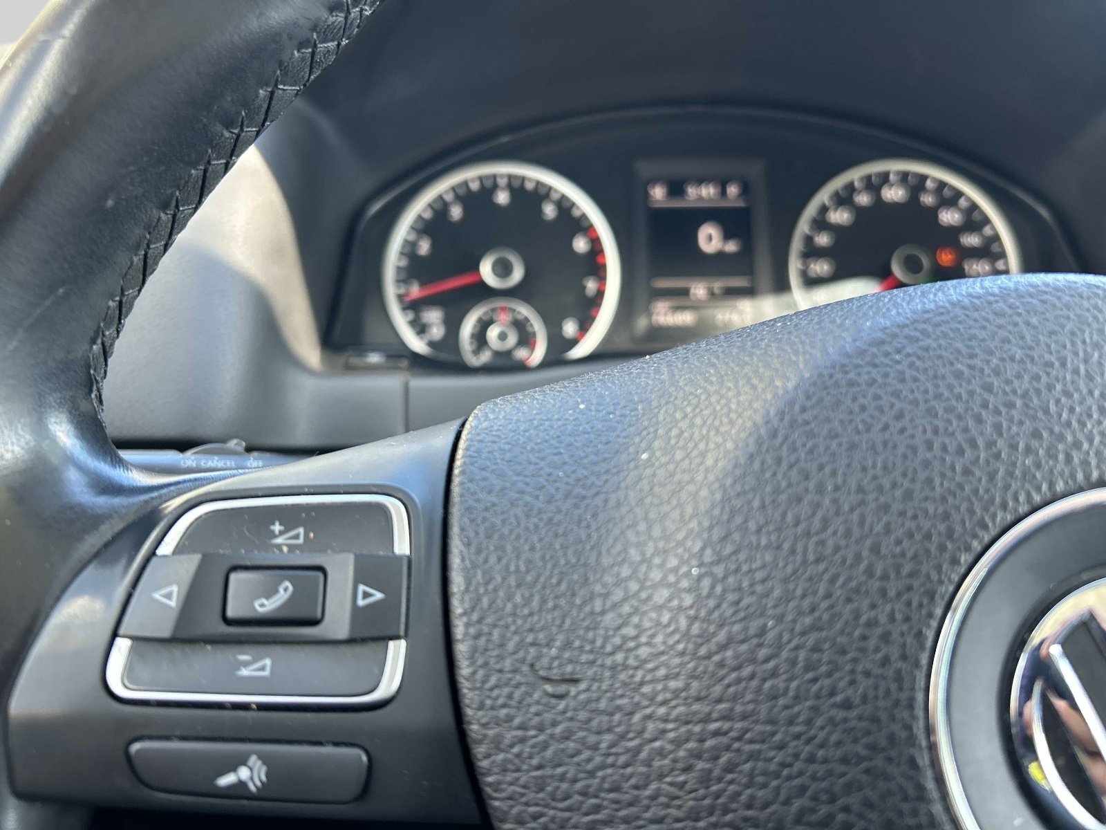 Used 2012 Volkswagen Tiguan S AWD/4WD image 22
