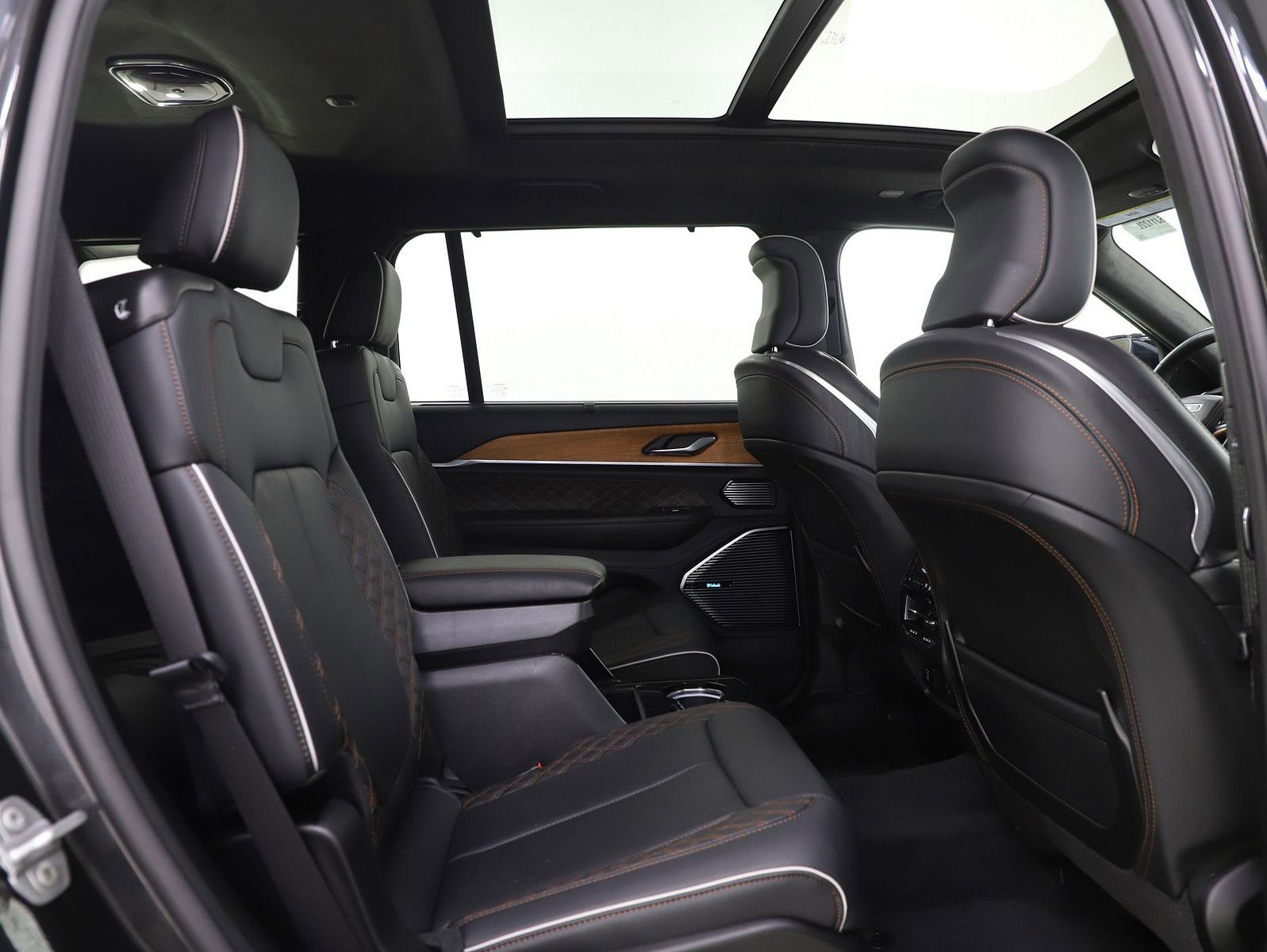 Used 2023 Jeep Grand Cherokee L Summit image 14