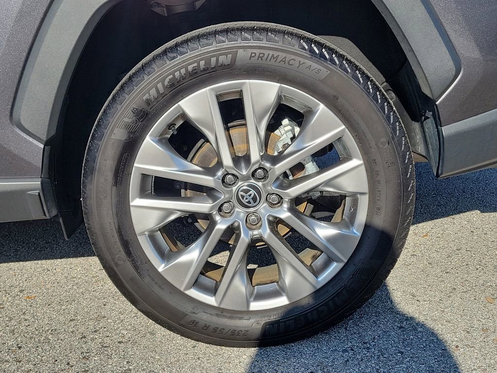 Used 2024 Toyota RAV4 XLE Premium image 6