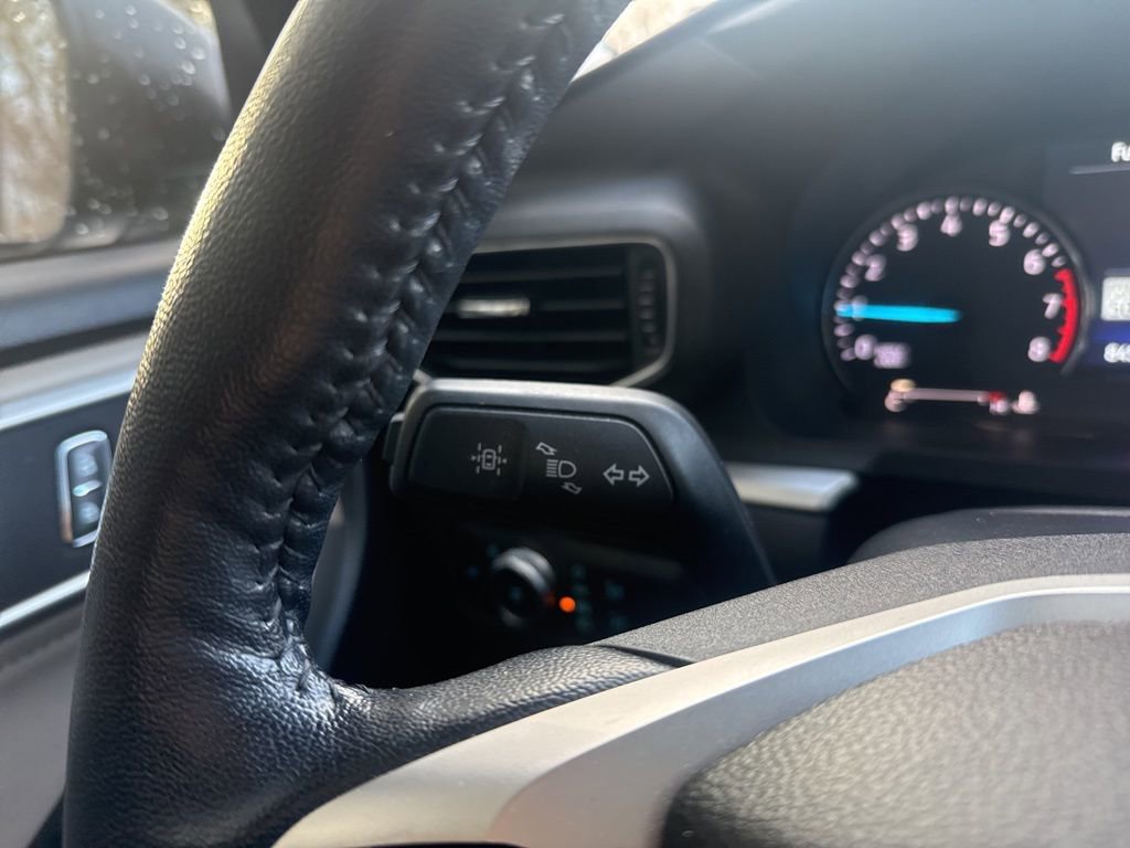 Used 2022 Ford Explorer XLT w/ Equipment Group 202A image 20