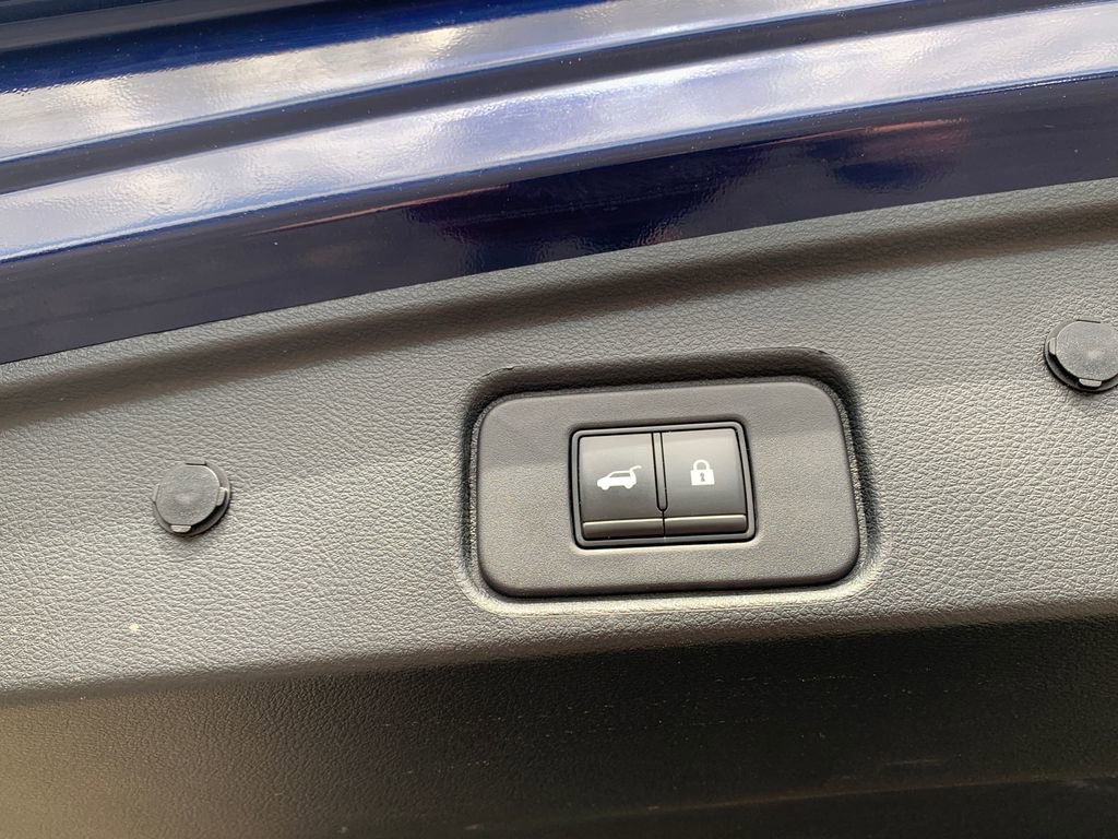 Used 2022 Nissan Pathfinder SL w/ SL Premium Package image 9