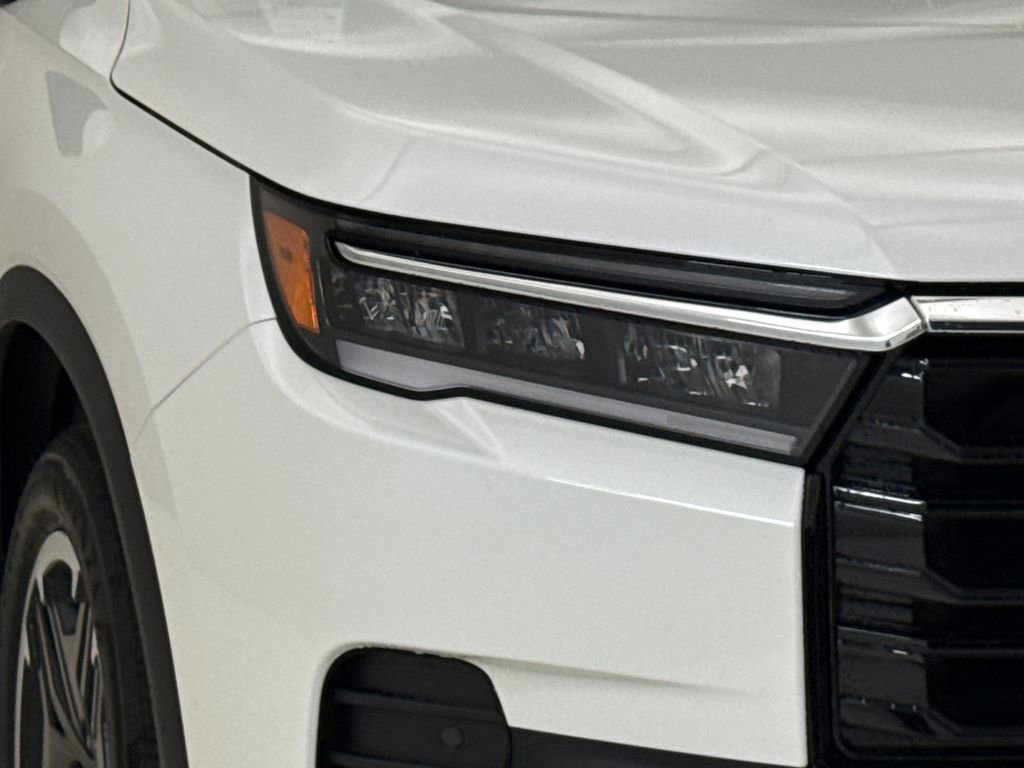 New 2026 Honda Pilot Touring image 5