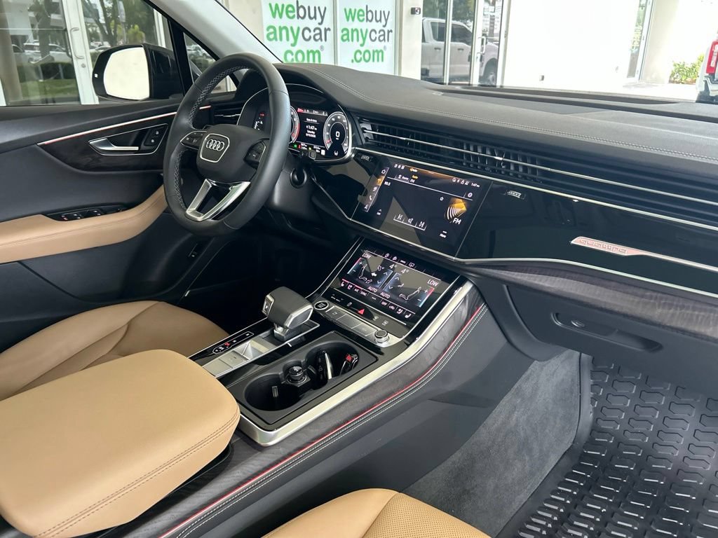 Used 2025 Audi Q7 3.0T Premium Plus w/ Premium Plus Package AWD/4WD image 31