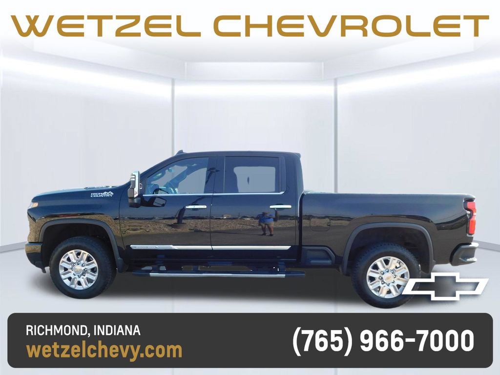 Used 2025 Chevrolet Silverado 2500 High Country w/ Technology Package AWD/4WD image 11