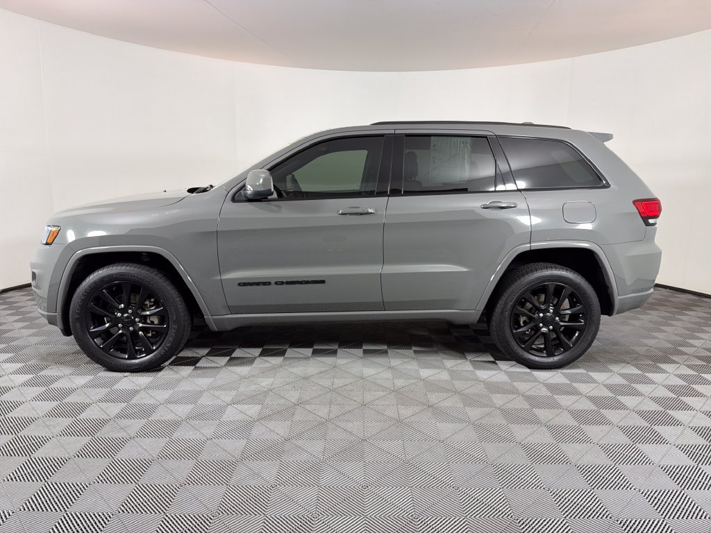 Used 2021 Jeep Grand Cherokee Laredo X AWD/4WD image 6