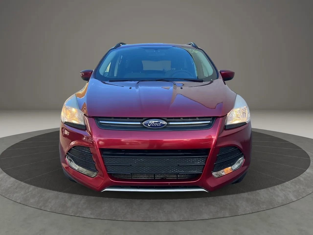 Used 2015 Ford Escape SE w/ Equipment Group 201A image 2