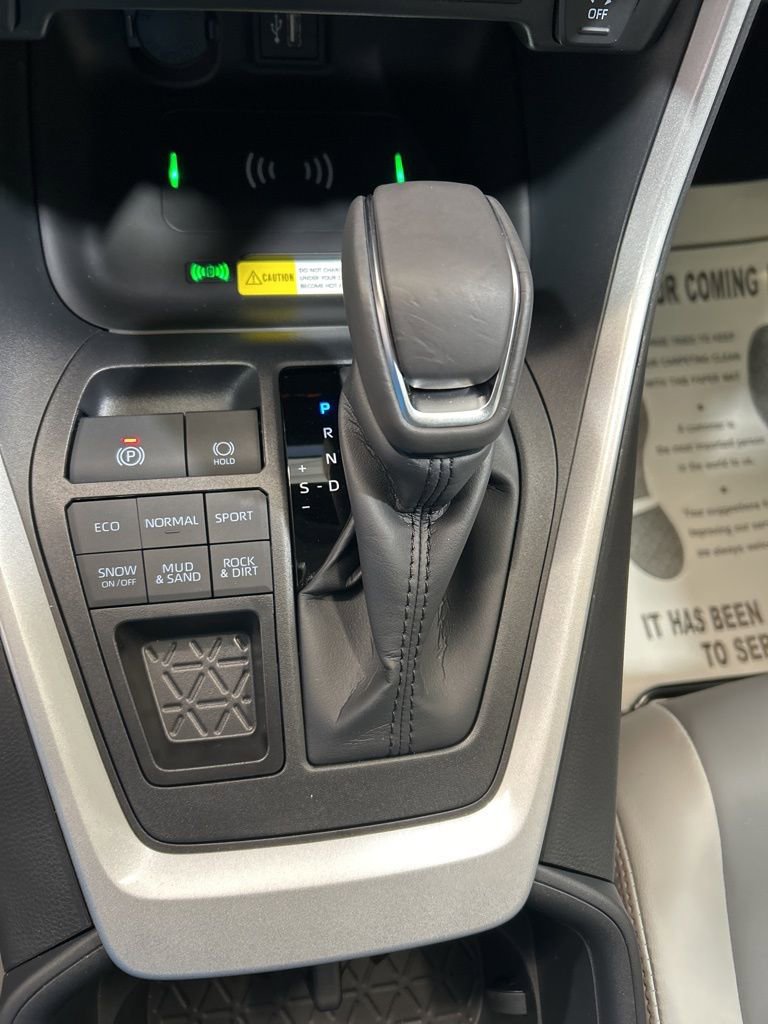 Used 2025 Toyota RAV4 XLE Premium image 26