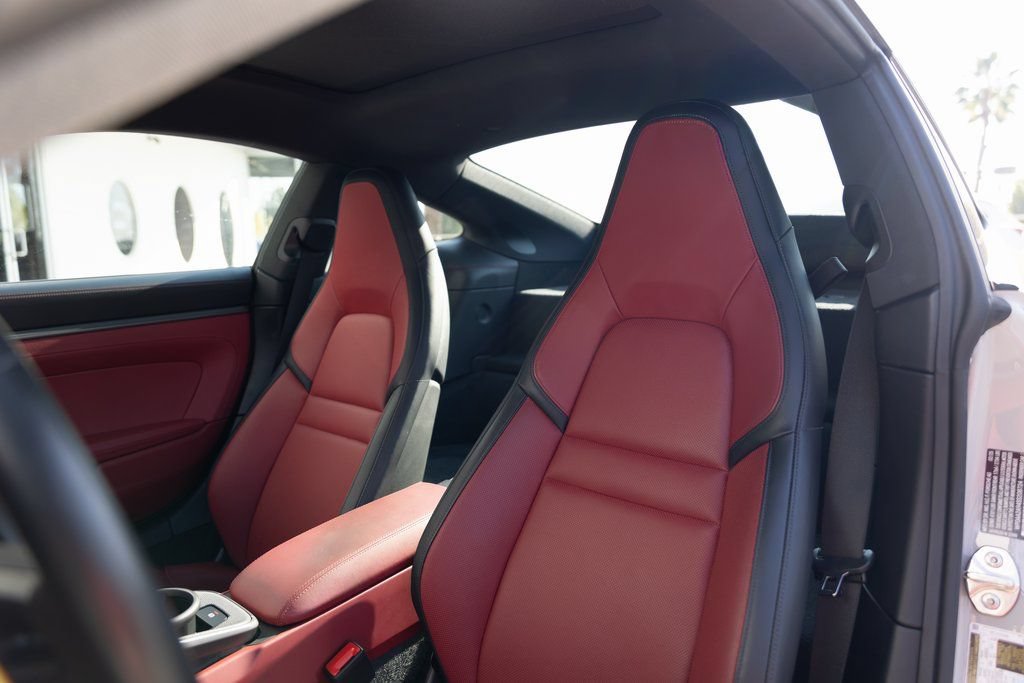 Certified 2025 Porsche 911 Carrera S RWD image 5