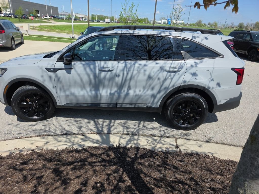 Used 2023 Kia Sorento S w/ Panoramic Sunroof Package AWD/4WD image 8