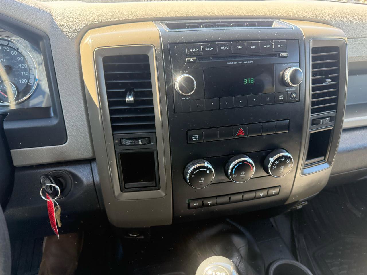 Used 2012 RAM 4500 4x4 Crew Cab w/ ST Decor Group image 18