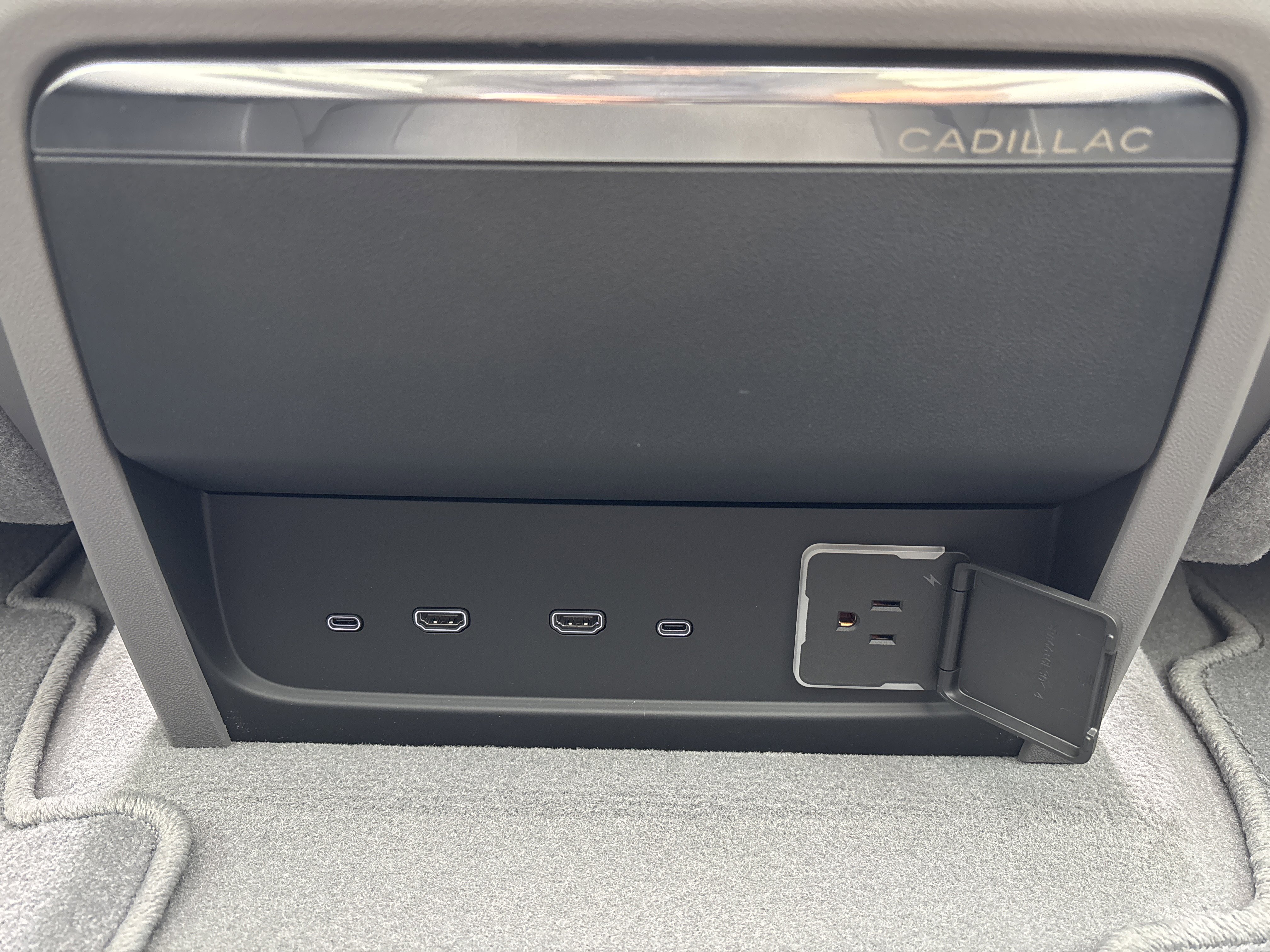 New 2026 Cadillac Escalade IQL Luxury image 38