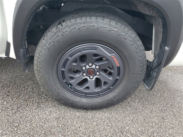 Used 2025 Nissan Frontier Pro-X image 31