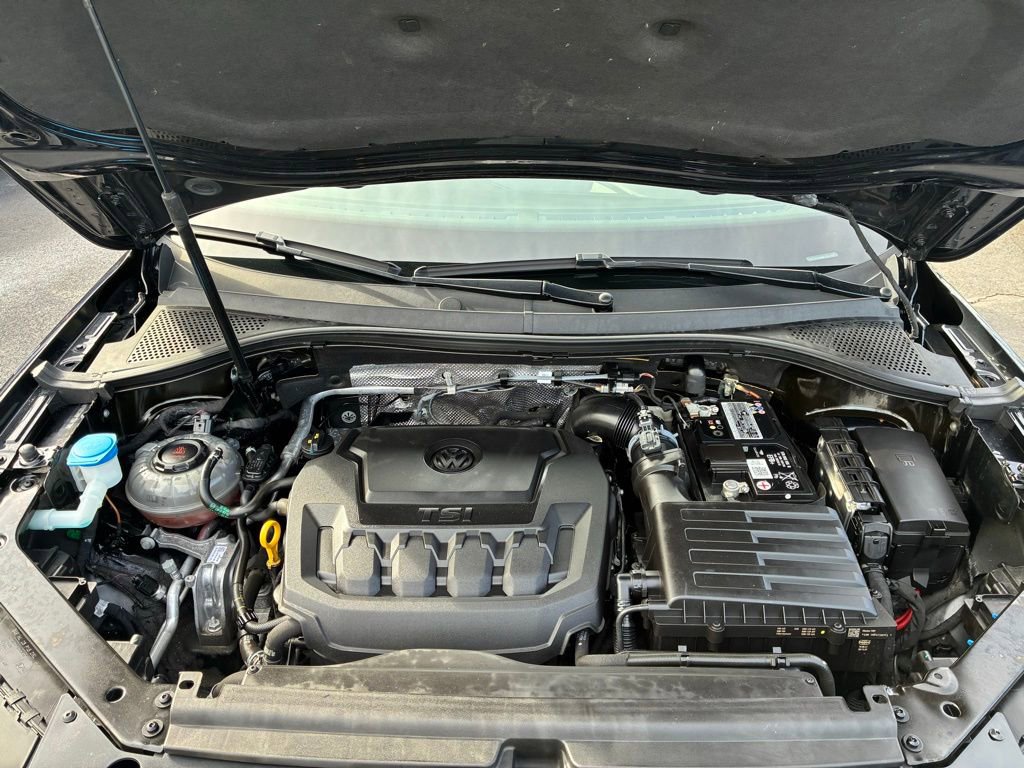 Used 2021 Volkswagen Tiguan SEL Premium R-Line image 10