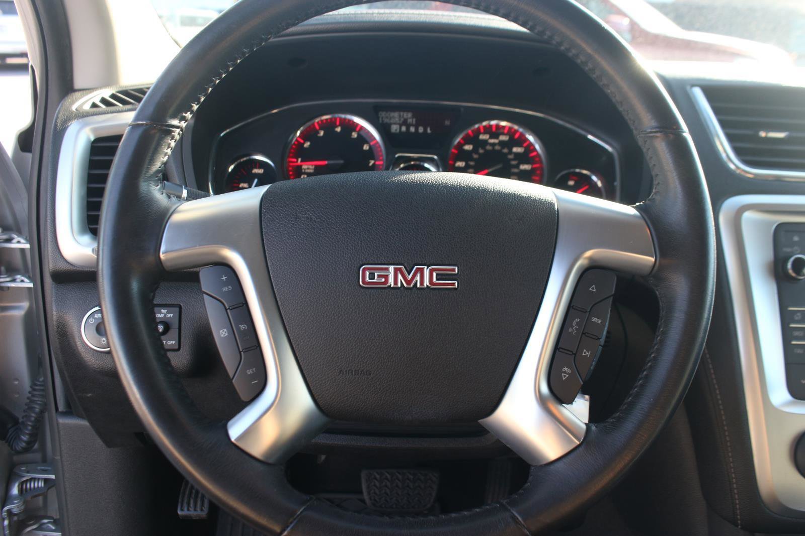 Used 2016 GMC Acadia SLE FWD image 17