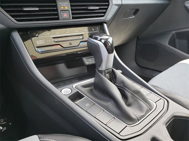 New 2025 Volkswagen Jetta SE image 11