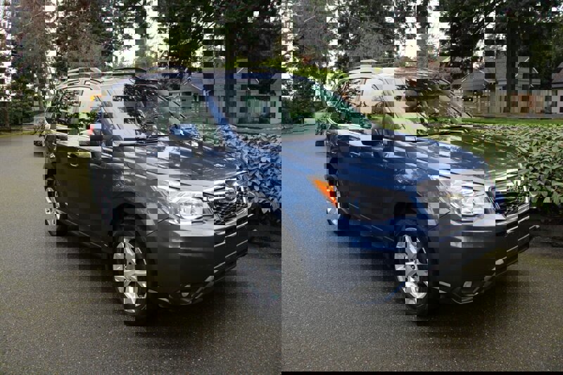 Used 2014 Subaru Forester 2.5i Touring image 2