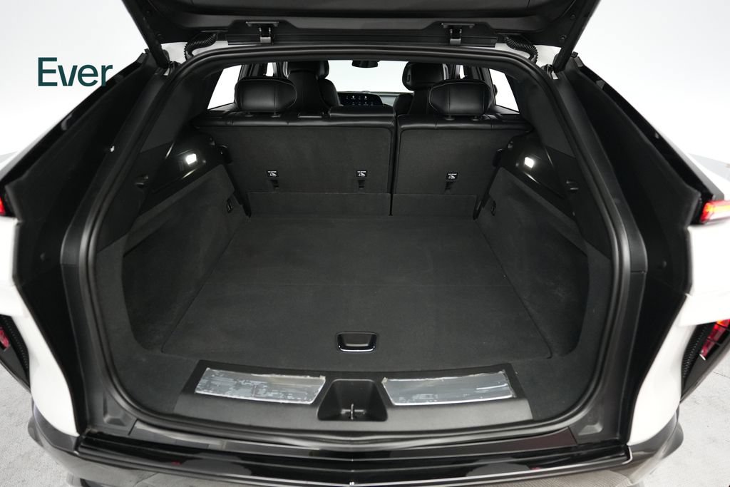 Used 2024 Cadillac Lyriq Sport AWD/4WD image 8