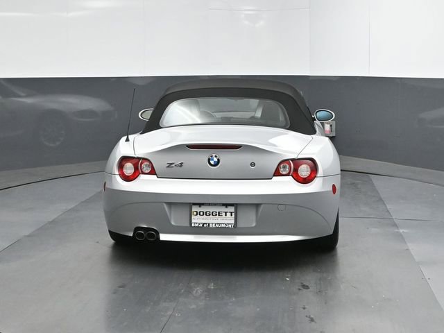 Used 2005 BMW Z4 2.5i image 8