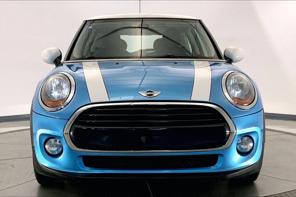 Used 2016 MINI Cooper 2-Door Hardtop image 2