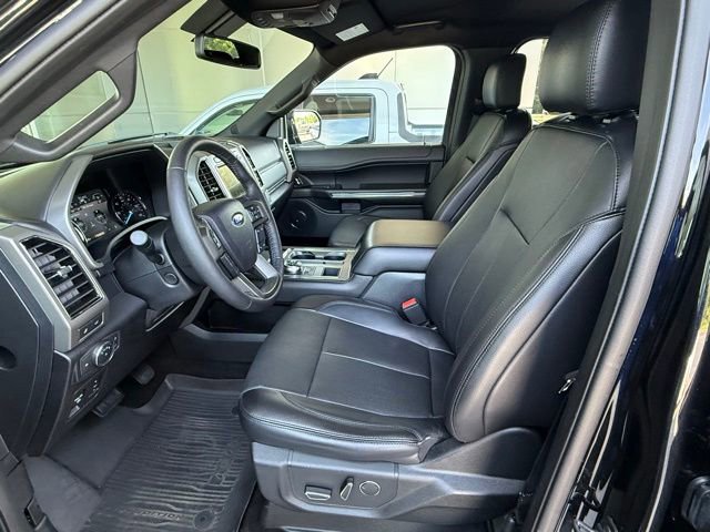 Used 2018 Ford Expedition XLT w/ Equipment Group 202A RWD image 9