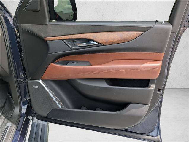 Used 2017 Cadillac Escalade ESV Premium Luxury RWD image 26