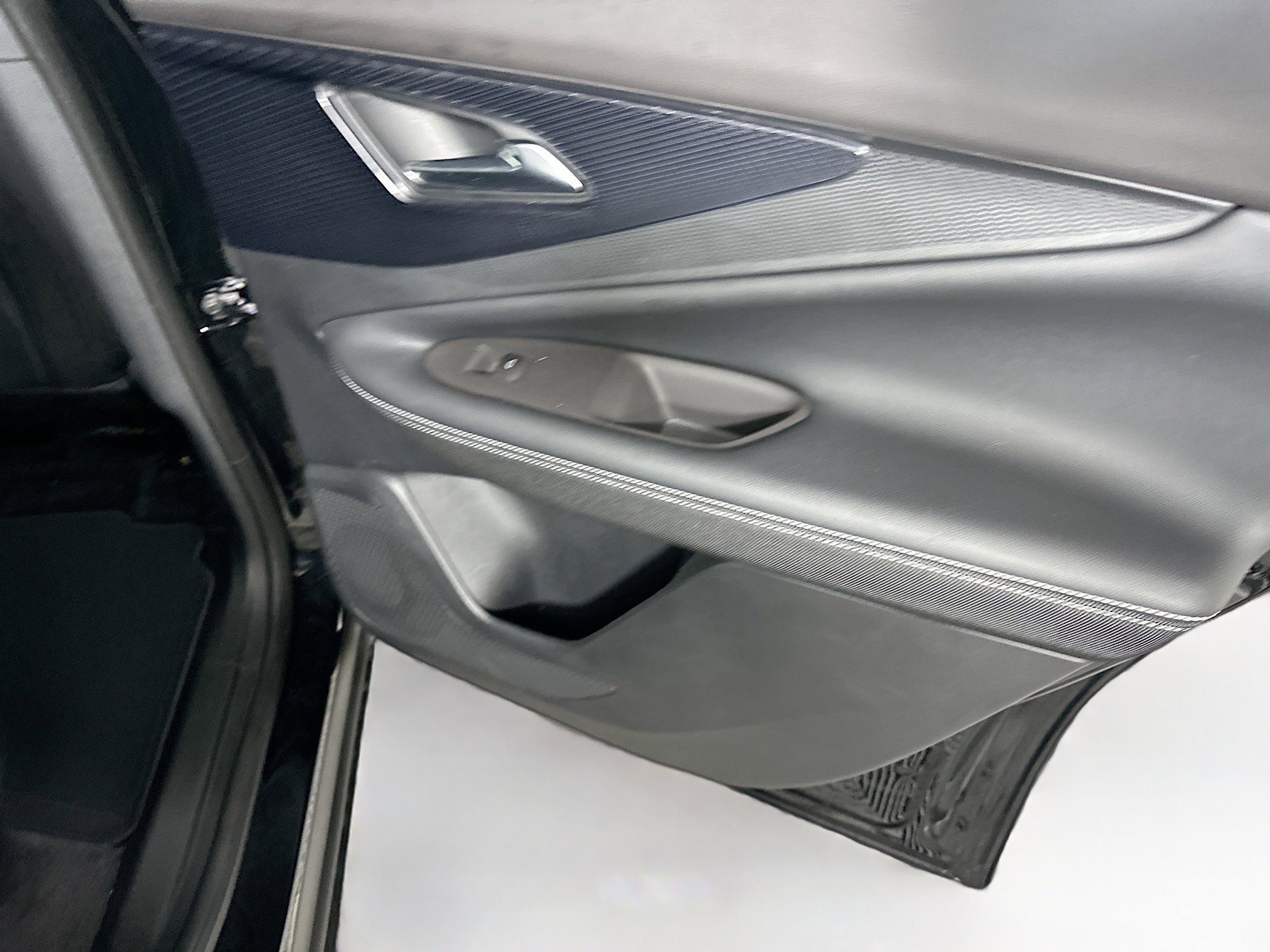 Used 2024 Chevrolet Blazer EV LT image 29