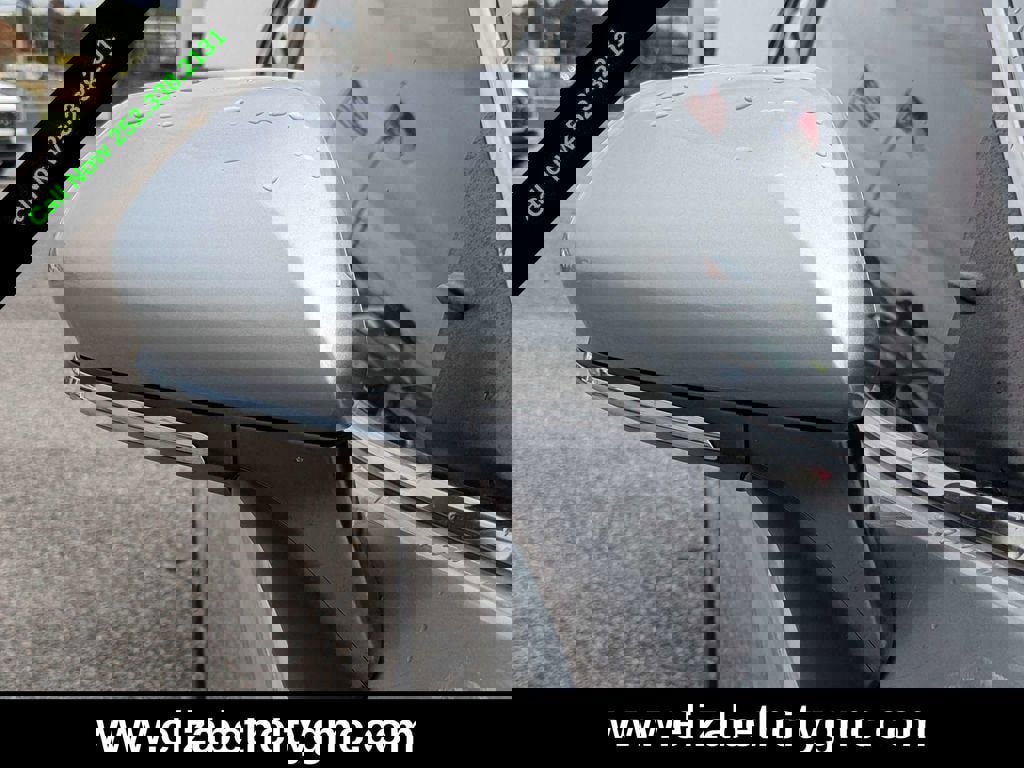 Used 2024 Toyota Camry SE image 11