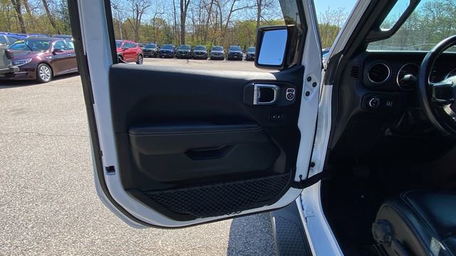 Used 2023 Jeep Gladiator Overland w/ Popular Equipment Package AWD/4WD image 17