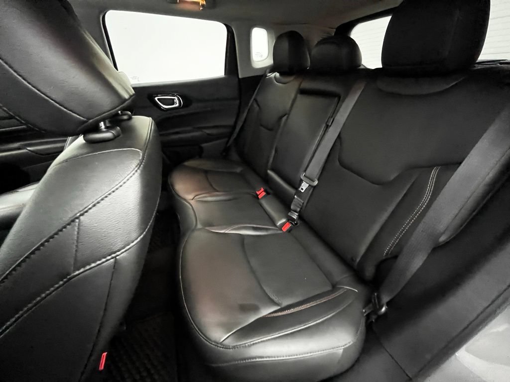 Used 2022 Jeep Compass Trailhawk AWD/4WD image 39