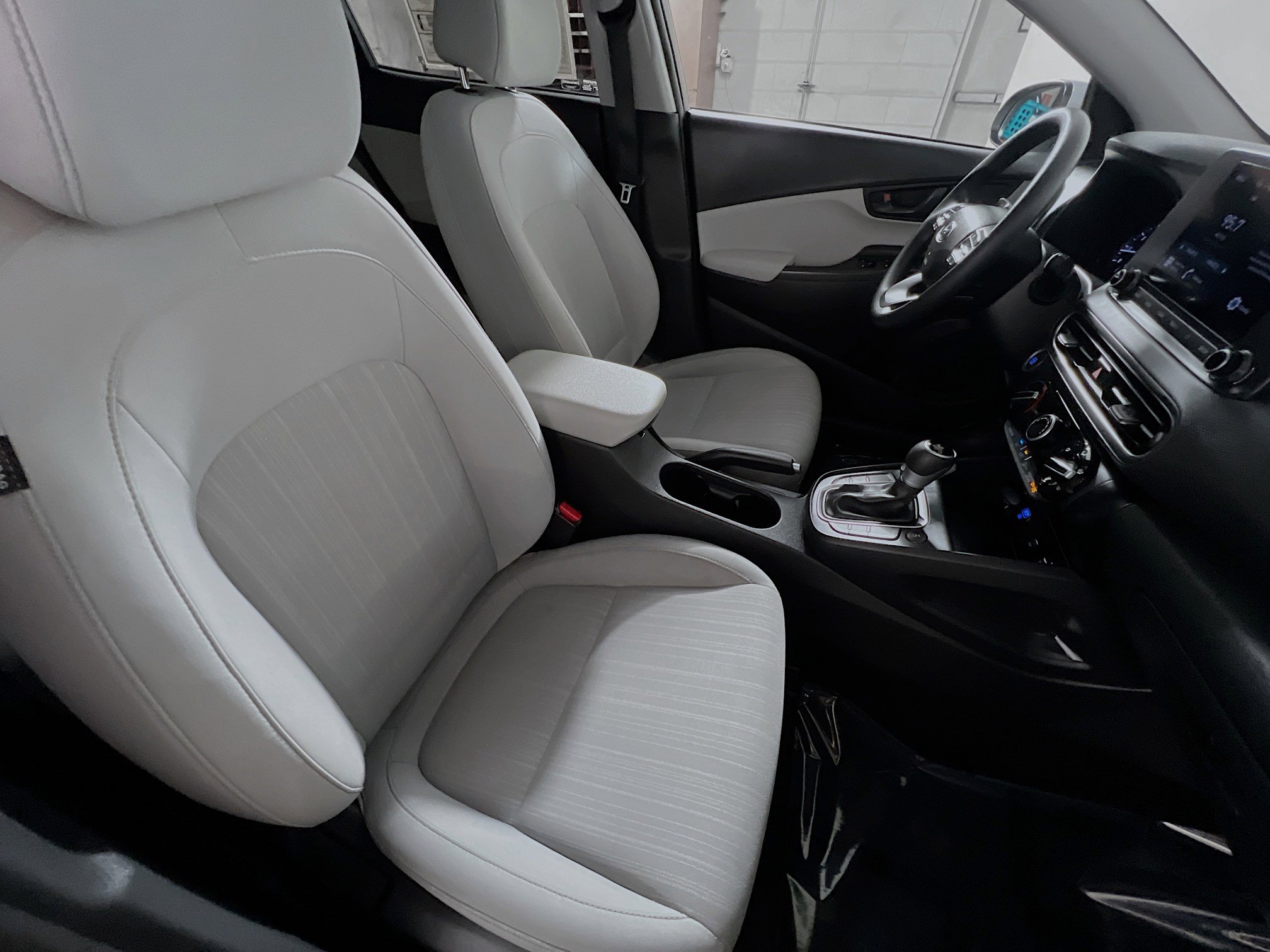 Used 2023 Hyundai Kona SEL image 31