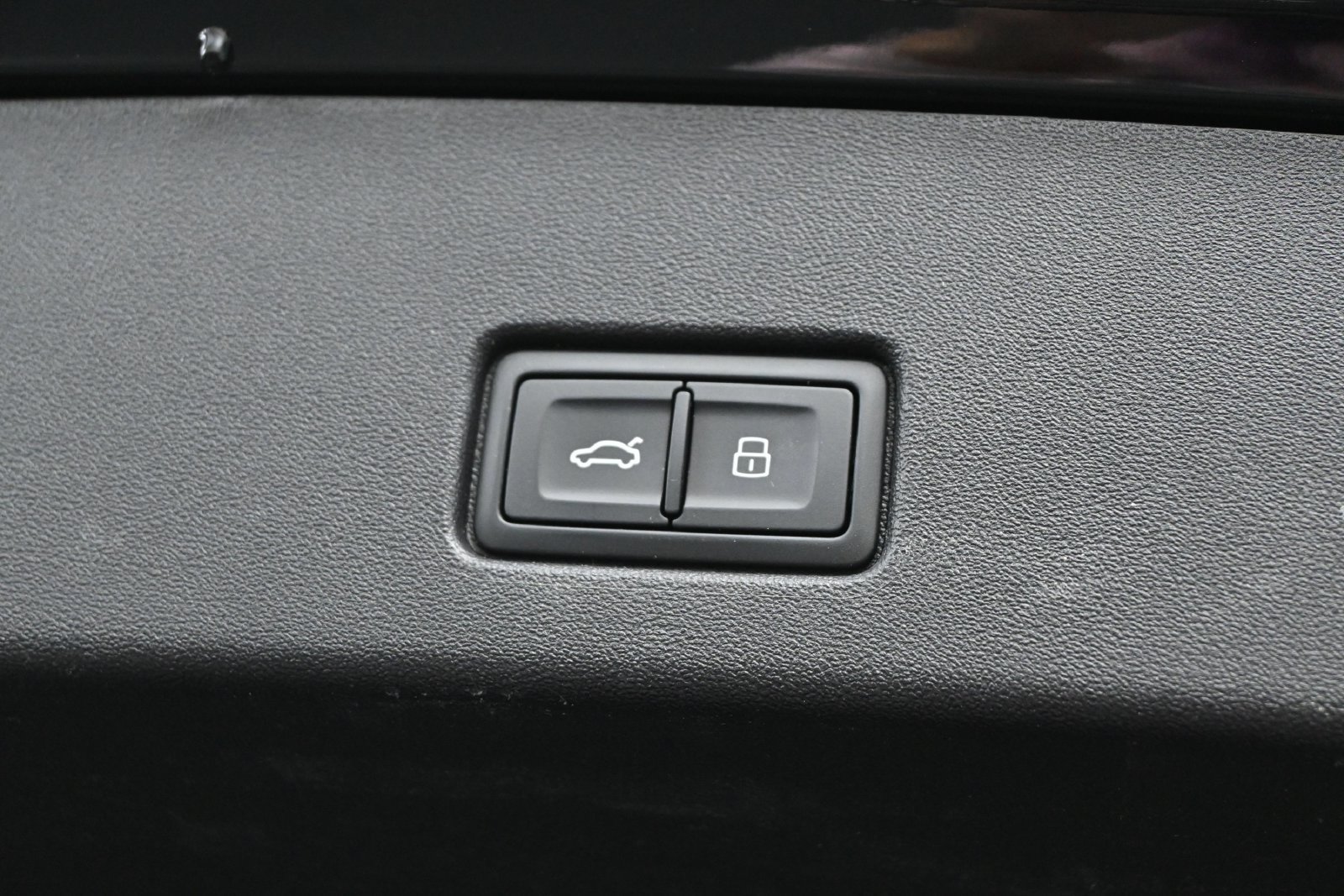 Certified 2023 Audi Q4 e-tron Premium Plus w/ Premium Plus AWD/4WD image 18