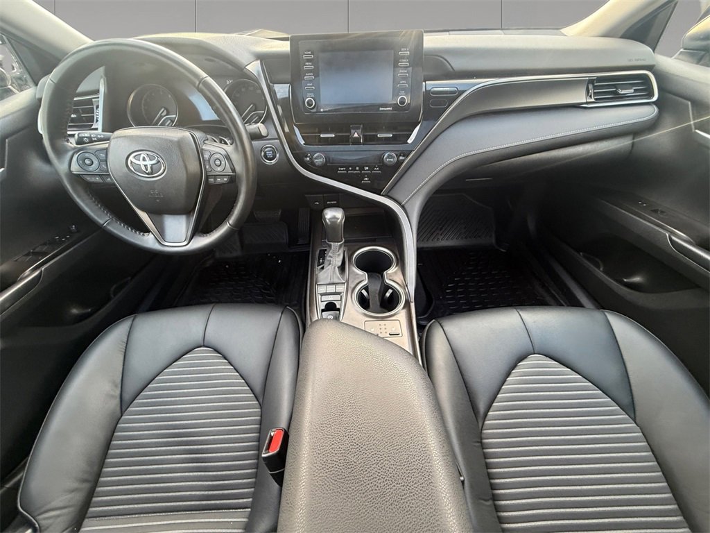 Used 2023 Toyota Camry SE w/ Cold Weather Package image 15